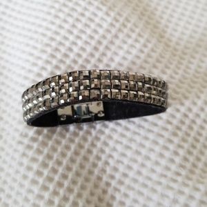 Silver rhinestone bracelet with clasp